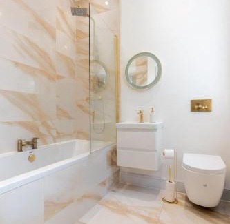 Newport Apartment | Two bedroom Apartment -Private off road parking