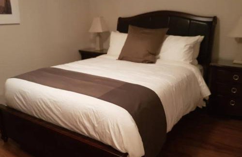 Downtown Gatineau Apartment | Two-Bedroom Apartment Sweet #4 by Amazing Property Rentals