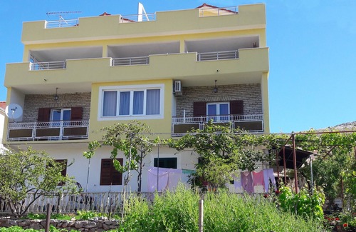 Grebastica Apartment | Two bedroom apartment with terrace and sea view Grebaštica, Šibenik (A-13365-b)