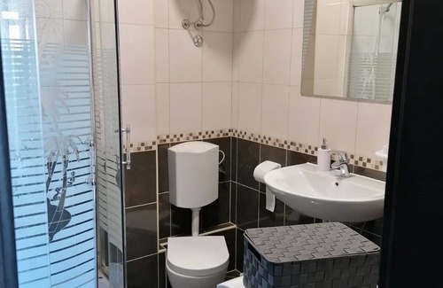 Mocici Apartment | Two bedroom apartment with balcony Močići, Dubrovnik (A-12856-a)