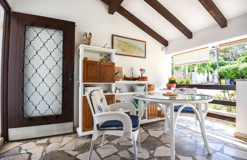 Splitska Apartment | Two bedroom apartment with terrace and sea view Splitska, Brač (A-11300-a)