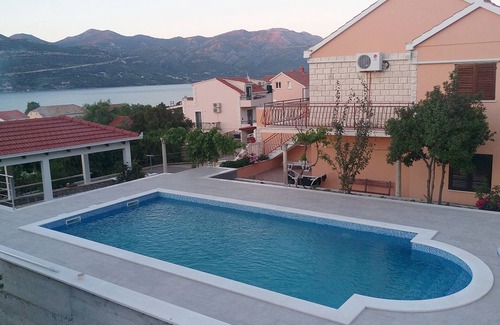 Kneza Apartment | Two bedroom apartment with terrace Kneža, Korčula (A-9269-b)