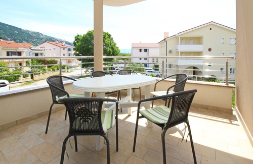 Baska Apartment | Two bedroom apartment with terrace Baška, Krk (A-18845-c)