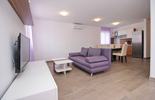 Baska Apartment | Two bedroom apartment with terrace Baška, Krk (A-18845-d)