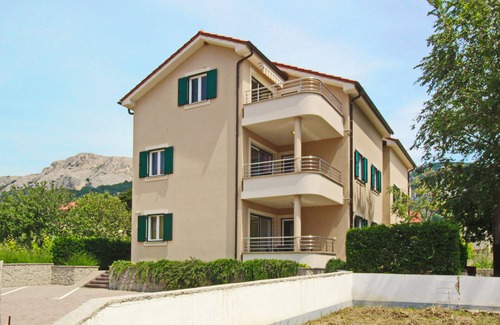 Baska Apartment | Two bedroom apartment with terrace Baška, Krk (A-18845-d)