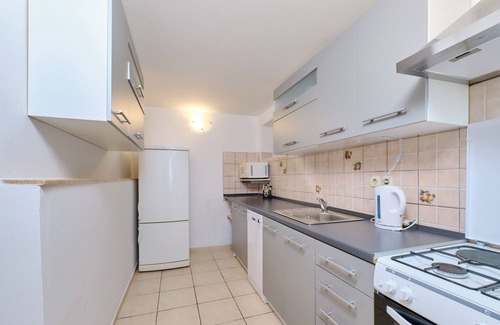 Cunski Apartment | Two bedroom apartment with terrace Ćunski, Lošinj (A-7867-b)