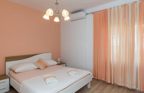 Banici Apartment | Two bedroom apartment with terrace Banići, Dubrovnik (A-20633-a)