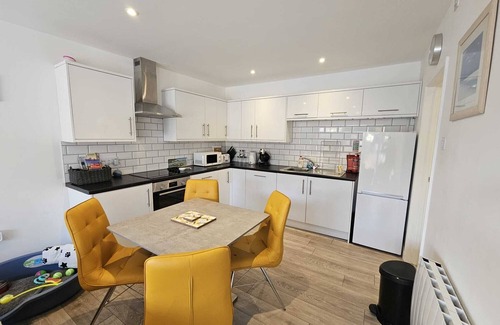 Millendreath Apartment | Two-Bedroom Apartment with Balcony