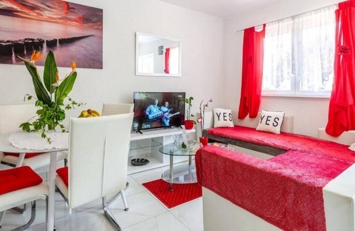 Babina Apartment | Two bedroom apartment with balcony and sea view Cove Babina, Korčula (A-19712-a)