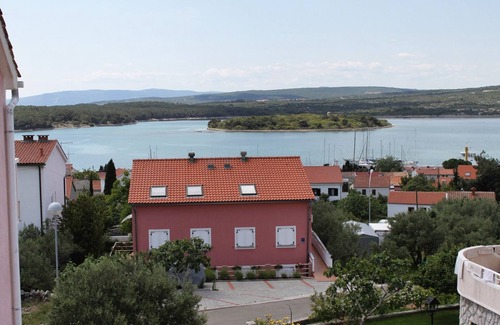 Punat Apartment | Two bedroom apartment with terrace and sea view Punat, Krk (A-5343-a)