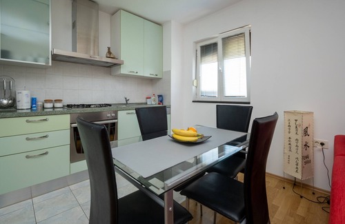 Island Dugi Otok Apartment | Two bedroom apartment with balcony and sea view Sali, Dugi otok (A-16324-a)