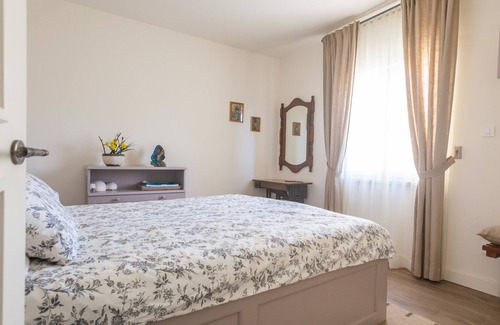 Grabri Apartment | Two bedroom apartment with air-conditioning Hum, Central Istria - Središnja Istra (A-17921-a)