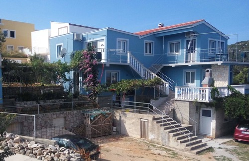 Island Dugi Otok Apartment | Two bedroom apartment with terrace and sea view Sali, Dugi otok (A-8181-b)