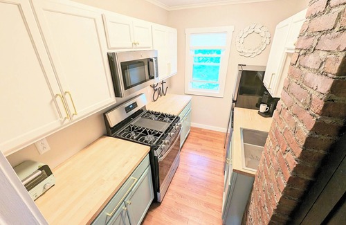 Westside Apartment | Two-Bedroom Apt, 2nd Floor, Near SYR Downtown