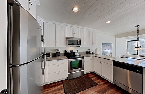 Mammoth Lakes Condo | Two-Bedroom Condos with Mountain Views at 1849 Condos by RedAwning
