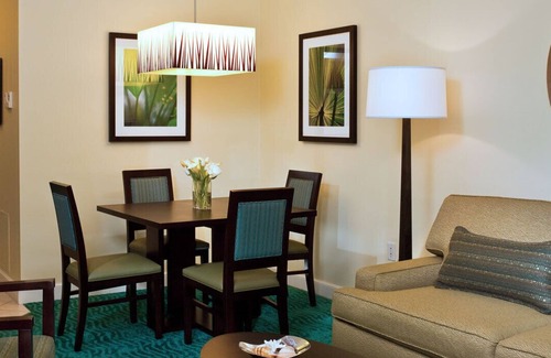 Paradise Island Villa | Two Bedroom Deluxe Harborside April 19-26 2025