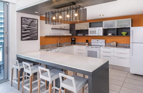 Clearwater Beach Resort | Two Bedroom Deluxe, Luxury Resort, Clearwater Beach, FL 1731707