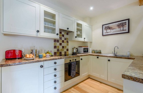 Kingscote Cottage | Two Bedroom Family Friendly Holiday Cottage in the Cotswolds - Will's Cottage