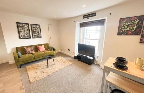 Saint Paul's Apartment | Two bedroom flat in City Road