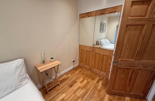 South Bermondsey Apartment | Two Bedroom Flat in the Heart of London