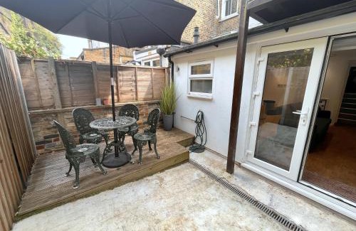 Battersea Apartment | Two bedroom Flat with Private Patio in Battersea