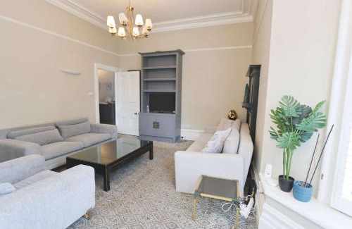 Clifton Apartment | Two bedroom ground floor flat in Clifton Village
