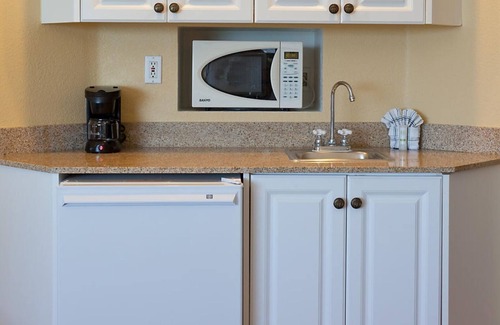 St. Pete Beach Resort | Two Bedroom, Gulf View, St. Petes Beach, FL 2020844