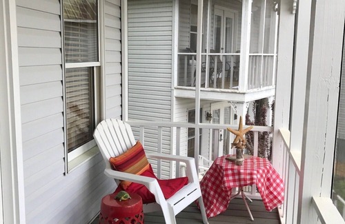 Grand Rivers Condo | Two Bedroom Harbor View Condo