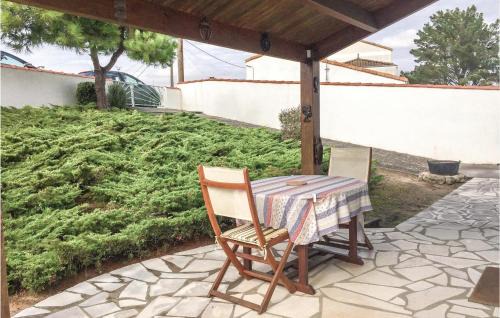 La Tranche-sur-Mer House | Two-Bedroom Holiday Home In La Tranche-Sur-Mer