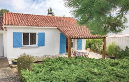 La Tranche-sur-Mer House | Two-Bedroom Holiday Home In La Tranche-Sur-Mer