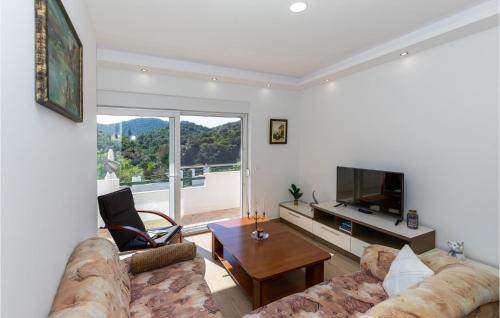 Ploce House | Two-Bedroom Holiday Home In Ploce