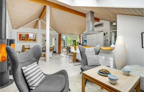 Yderby House | Two-Bedroom Holiday Home With A Fireplace In Sjællands Odde