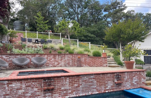 Healdsburg House | Two Bedroom Home just 1.5 miles from Healdsburg Plaza