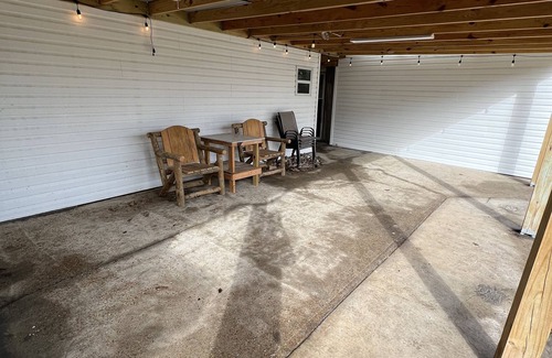 Westlake House | Two bedroom house with private backyard and patio