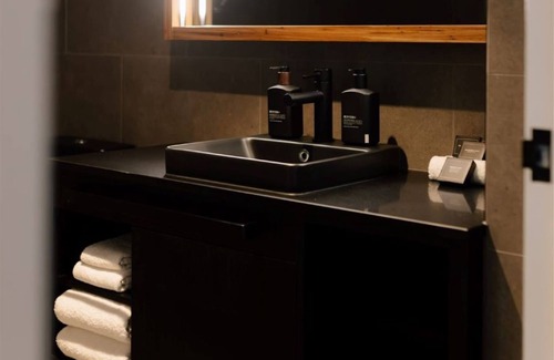 Newcastle Hotel | Two Bedroom Interconnect Deluxe In CBD