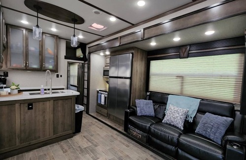 River Ranch Cottage | Two Bedroom On-site RV Rental at River Ranch! 407