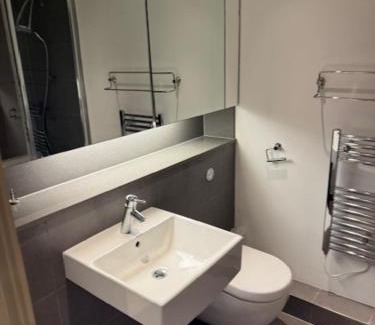 Whittington Apartment | Two Bedroom penthouse apartment in Colindale