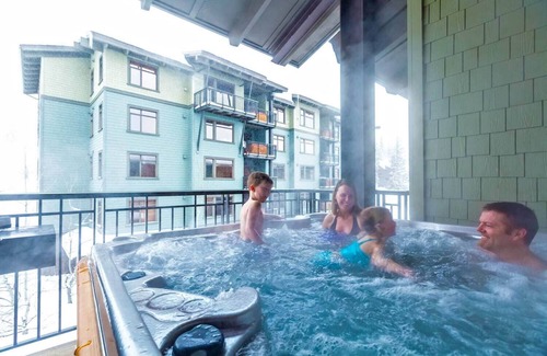 Rossland Condo | Two Bedroom | Sleeps 2-4 | Slalom Creek Condos