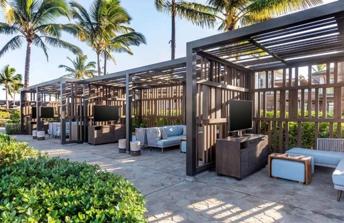 Kihei Villa | Two-Bedroom Suite with Resort View, Full Kitchen, Sofabed & Balcony