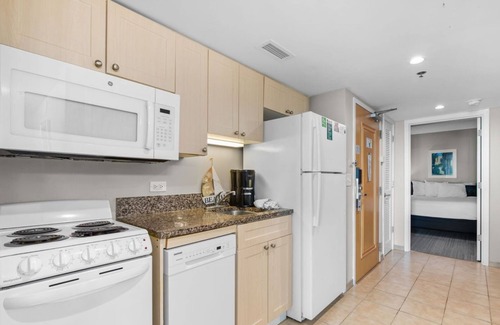 Crescent Beach Resort | Two Bedroom, Ocean View, North Myrtle Beach, SC 2147664