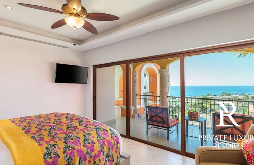 Los Cabos Resort | Two Bedroom Villa - Hacienda Encantada Residences