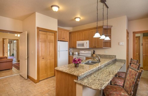 Branson Villa | Two bedroom villa sleeps 6