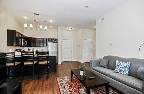 Downtown Baltimore Apartment | Two bedrooms at Vault