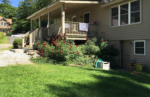 Stockbridge House | Two Blocks from the Red Lion Inn & next to Berkshire Theater