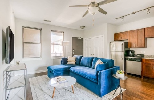 Music Row Apartment | TWO Cozysuites Classy Music Row Condos w Parking