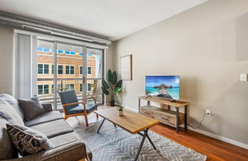 Mill District Apartment | Two CozySuites Mill District #04 & 01