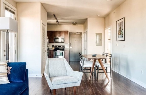 Music Row Apartment | TWO Cozysuites Modern Music Row Condos w Parking