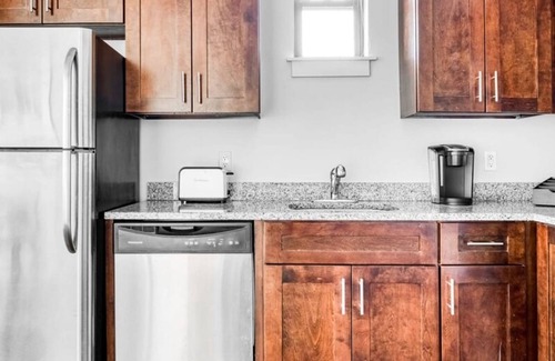 Music Row Apartment | TWO Cozysuites Modern Music Row Condos w Parking