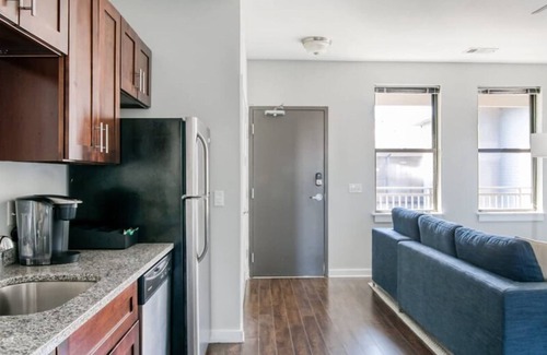 Music Row Apartment | TWO Cozysuites Modern Music Row Condos w Parking