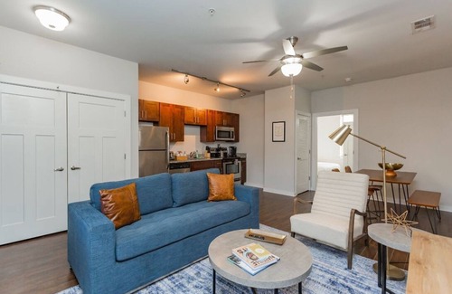Music Row Apartment | TWO Cozysuites Stylish Music Row Condos w Parking